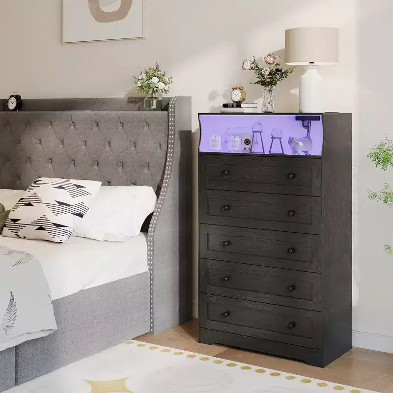 Cassettiera alta a 5 cassetti con ripiano espositivo, mobile contenitore moderno in legno per camera da letto e corridoio